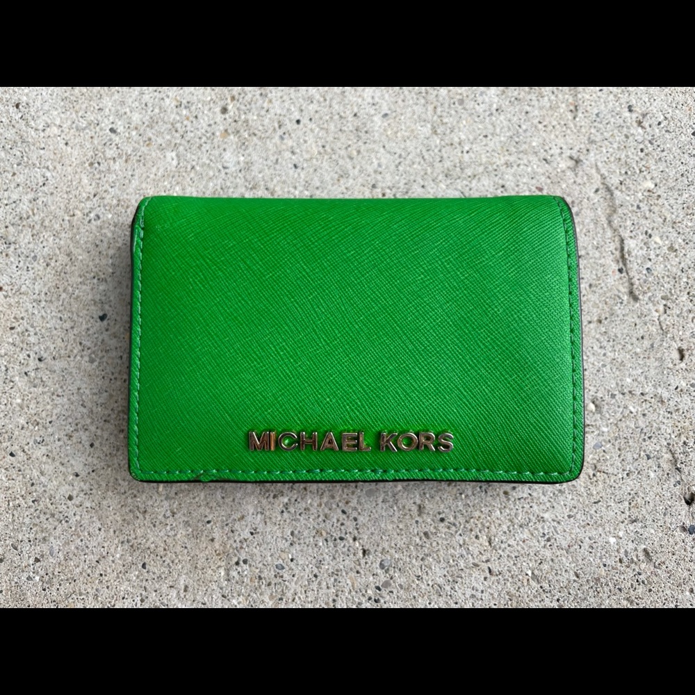 Jet Set Medium Slim Wallet